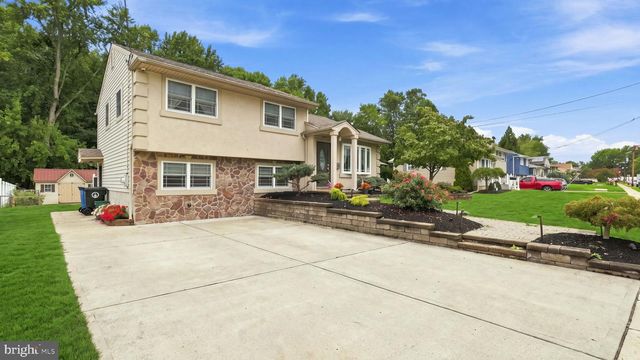 30 PLEASANT VALLEY DR, West Deptford Twp, NJ 08096