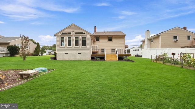 30 PLEASANT VALLEY DR, West Deptford Twp, NJ 08096