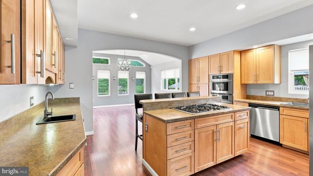 30 PLEASANT VALLEY DR, West Deptford Twp, NJ 08096