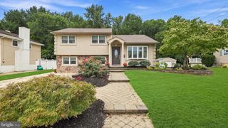 30 PLEASANT VALLEY DR, West Deptford Twp, NJ 08096