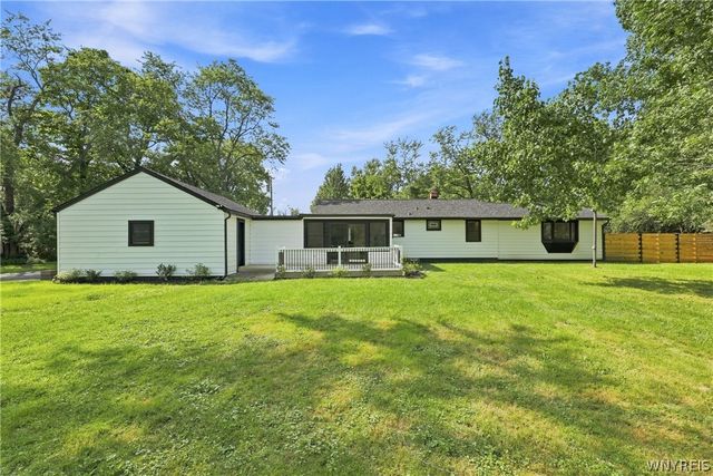 6921 Bear Ridge Road, Pendleton, NY 14120