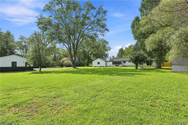 6921 Bear Ridge Road, Pendleton, NY 14120