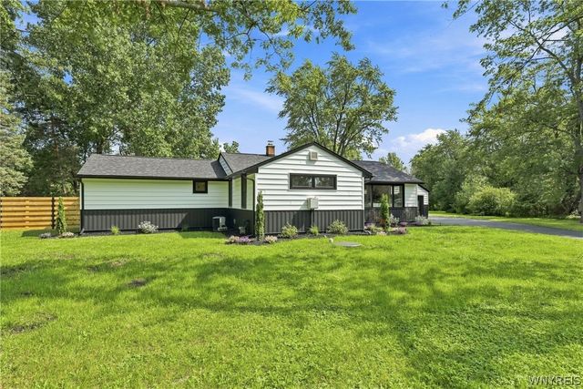 6921 Bear Ridge Road, Pendleton, NY 14120