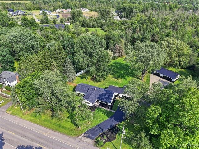 6921 Bear Ridge Road, Pendleton, NY 14120