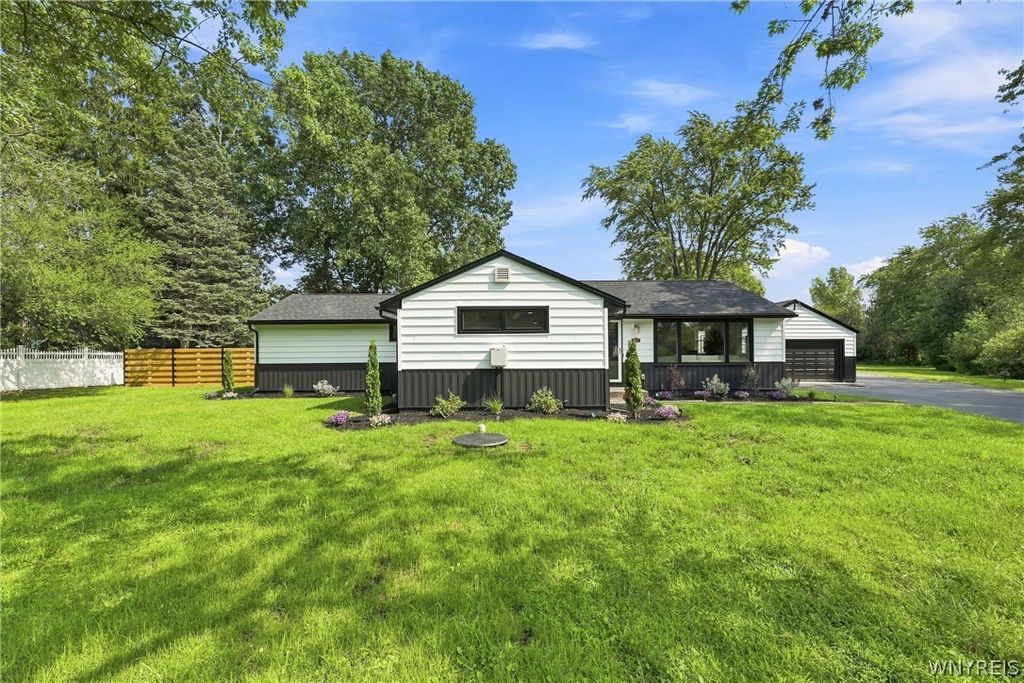 6921 Bear Ridge Road, Pendleton, NY 14120