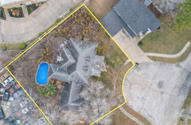 131 Squires Bend, Stafford, TX 77477