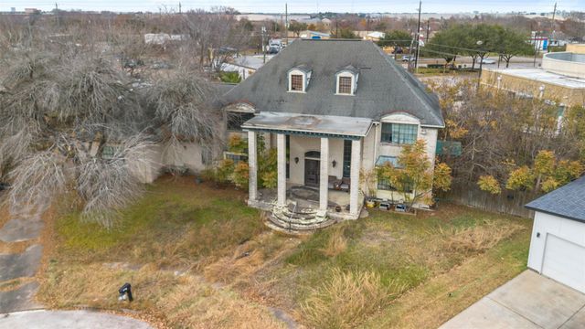 131 Squires Bend, Stafford, TX 77477