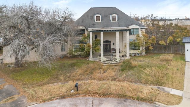 131 Squires Bend, Stafford, TX 77477