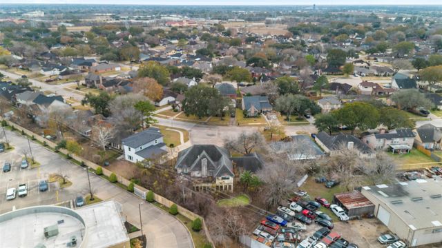 131 Squires Bend, Stafford, TX 77477