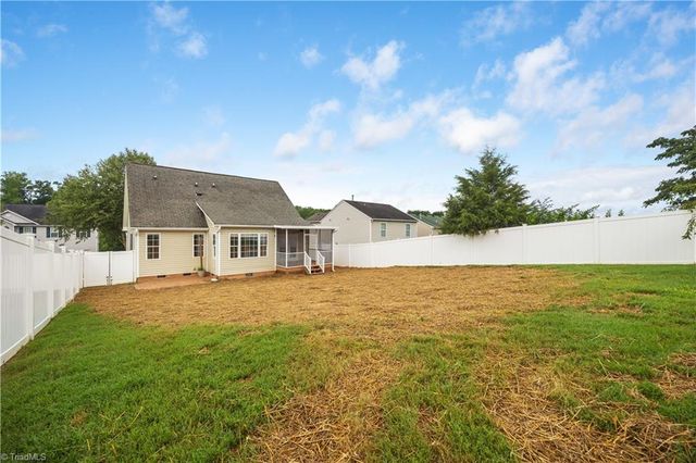4153 Salem Springs Court, Winston-salem, NC 27107