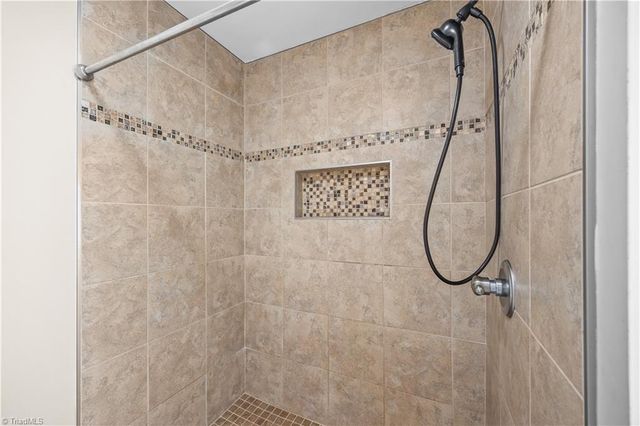 4153 Salem Springs Court, Winston-salem, NC 27107
