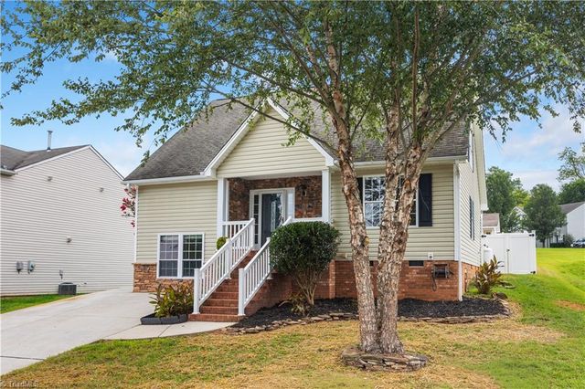 4153 Salem Springs Court, Winston-salem, NC 27107