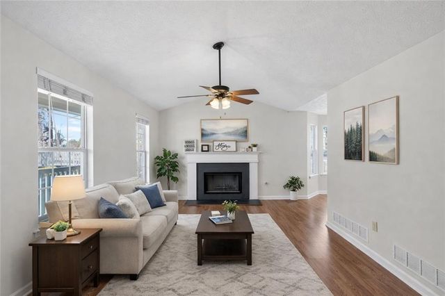 1922 Seals Road, Dallas, GA 30157