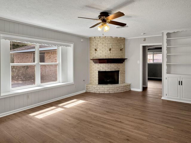 1726 Capstan Road, Houston, TX 77062