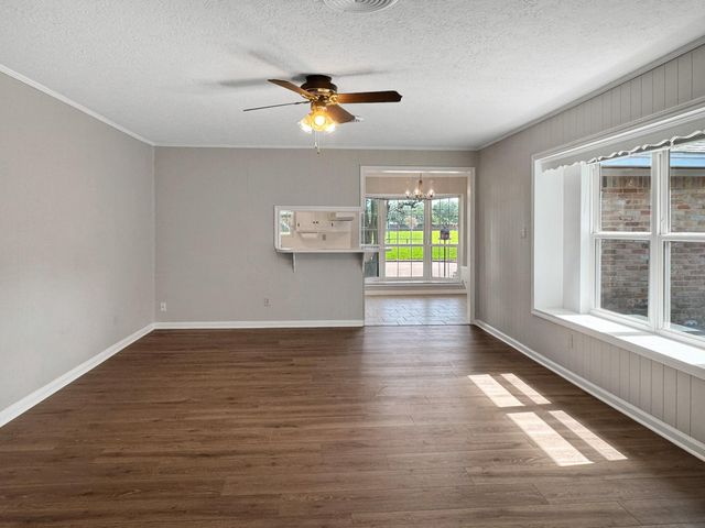 1726 Capstan Road, Houston, TX 77062