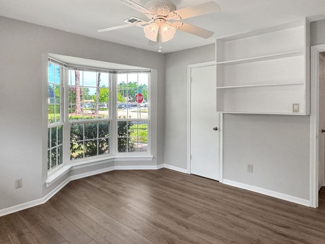 1726 Capstan Road, Houston, TX 77062