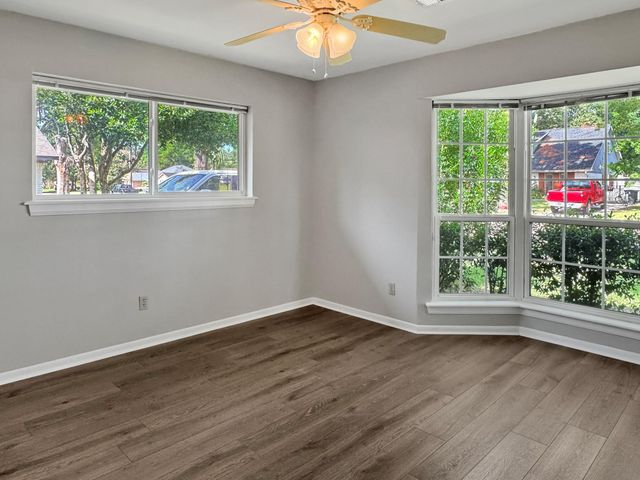 1726 Capstan Road, Houston, TX 77062
