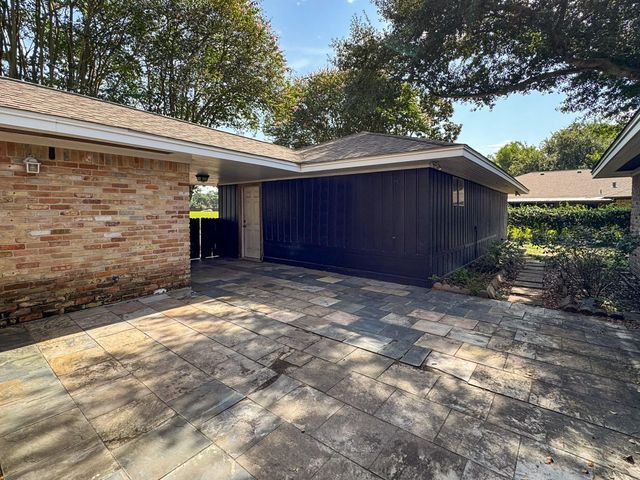 1726 Capstan Road, Houston, TX 77062