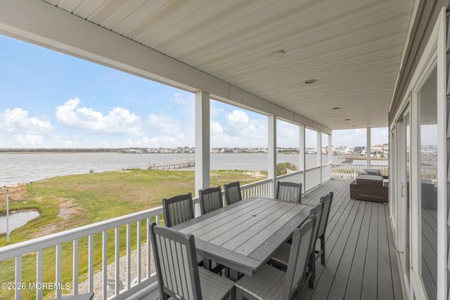 1220 S Green Street, Tuckerton, NJ 08087
