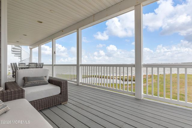 1220 S Green Street, Tuckerton, NJ 08087