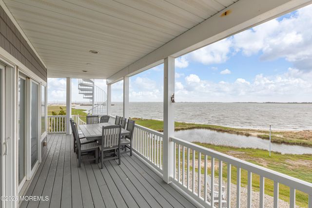 1220 S Green Street, Tuckerton, NJ 08087