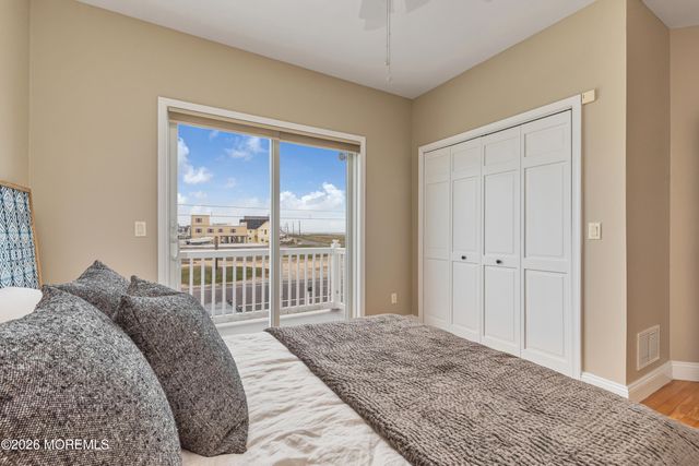 1220 S Green Street, Tuckerton, NJ 08087