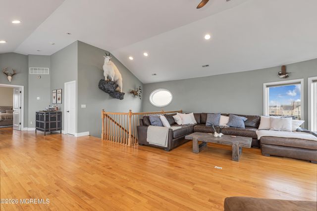 1220 S Green Street, Tuckerton, NJ 08087