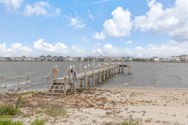 1220 S Green Street, Tuckerton, NJ 08087
