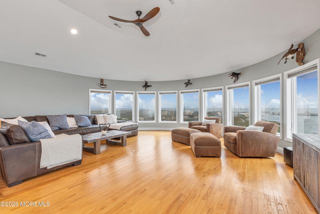 1220 S Green Street, Tuckerton, NJ 08087