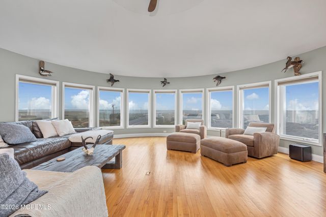 1220 S Green Street, Tuckerton, NJ 08087