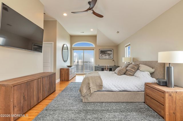1220 S Green Street, Tuckerton, NJ 08087