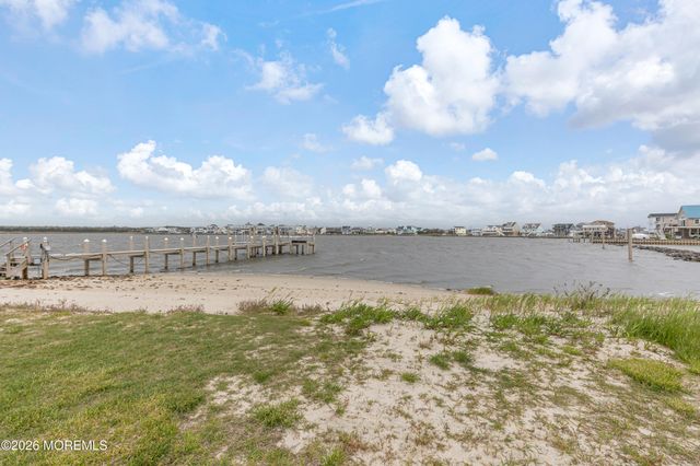 1220 S Green Street, Tuckerton, NJ 08087