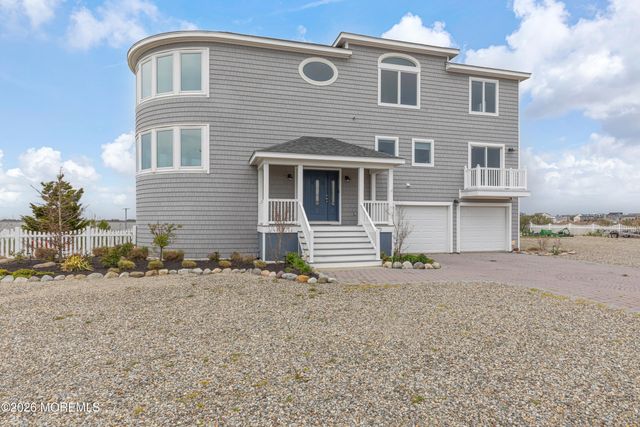 1220 S Green Street, Tuckerton, NJ 08087