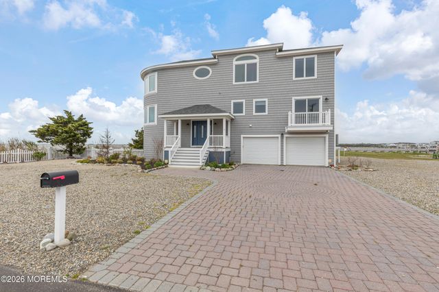 1220 S Green Street, Tuckerton, NJ 08087