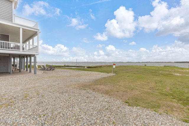 1220 S Green Street, Tuckerton, NJ 08087