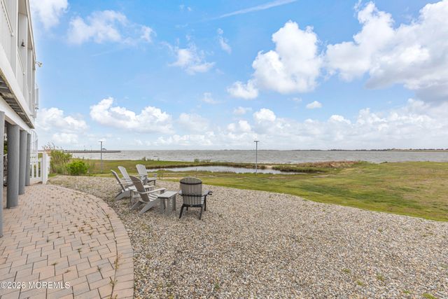 1220 S Green Street, Tuckerton, NJ 08087