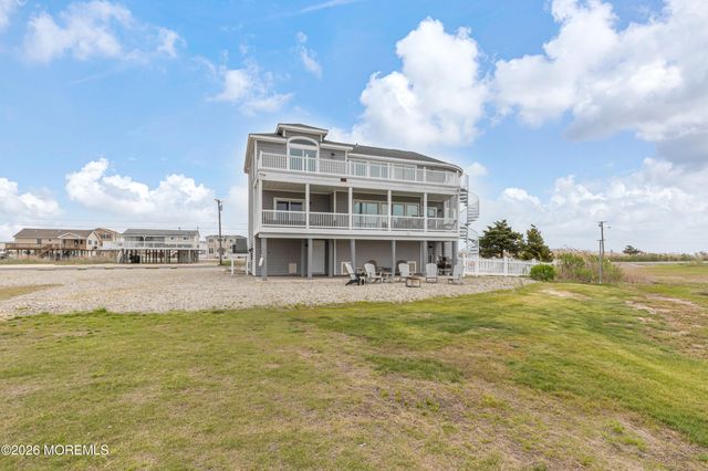 1220 S Green Street, Tuckerton, NJ 08087