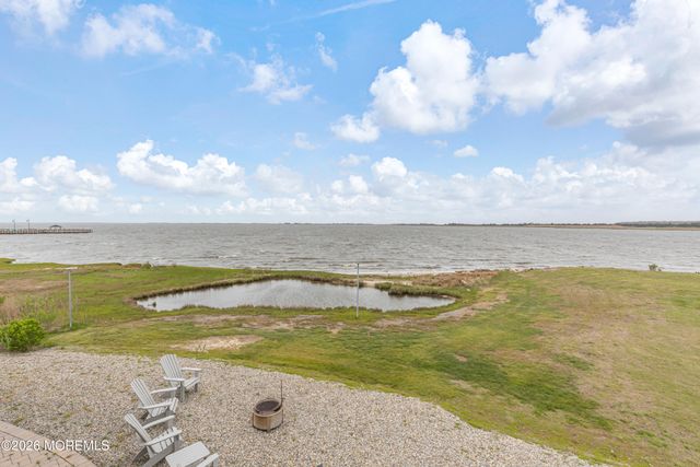 1220 S Green Street, Tuckerton, NJ 08087