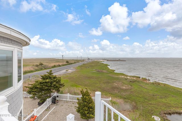 1220 S Green Street, Tuckerton, NJ 08087