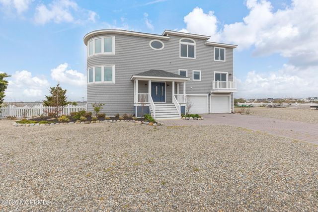 1220 S Green Street, Tuckerton, NJ 08087