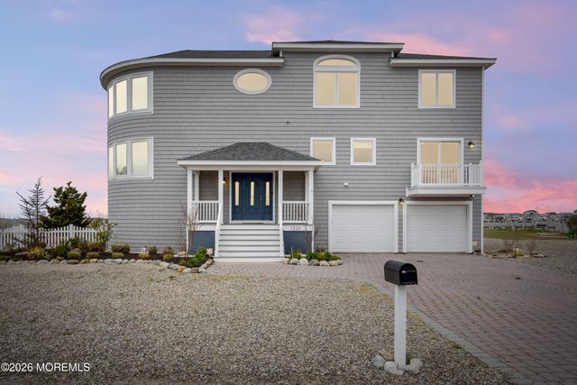 1220 S Green Street, Tuckerton, NJ 08087