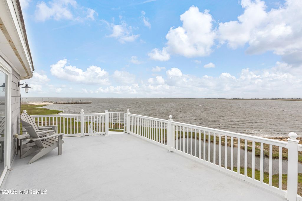 1220 S Green Street, Tuckerton, NJ 08087