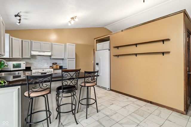 1072 S Teresa Drive, Martinsville, IN 46151