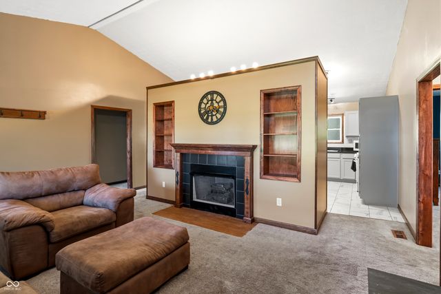 1072 S Teresa Drive, Martinsville, IN 46151