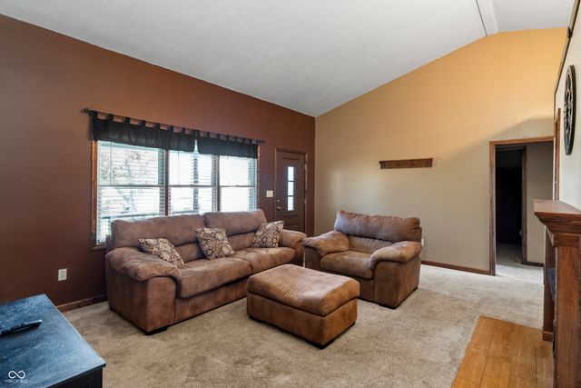 1072 S Teresa Drive, Martinsville, IN 46151