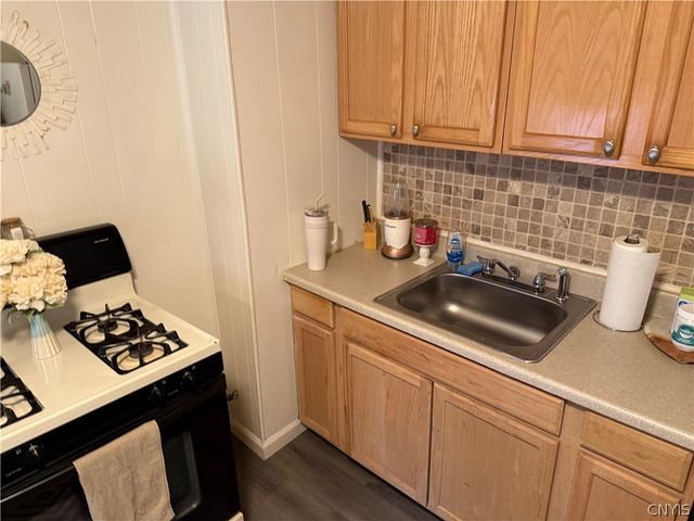 930 Brayton Park Place, Utica, NY 13502