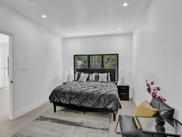 759 NE 127th St, North Miami, FL 33161