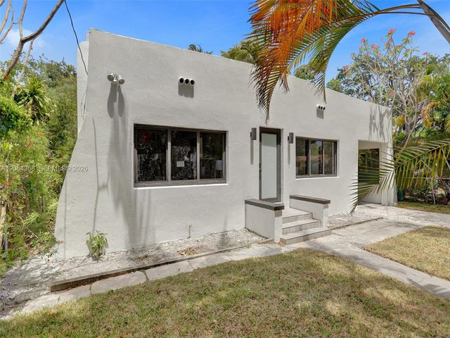 759 NE 127th St, North Miami, FL 33161
