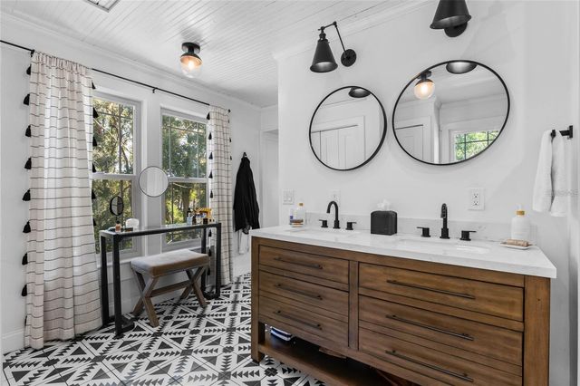 2133 EAU CLAIRE AVENUE, Deland, FL 32724