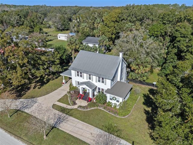 2133 EAU CLAIRE AVENUE, Deland, FL 32724